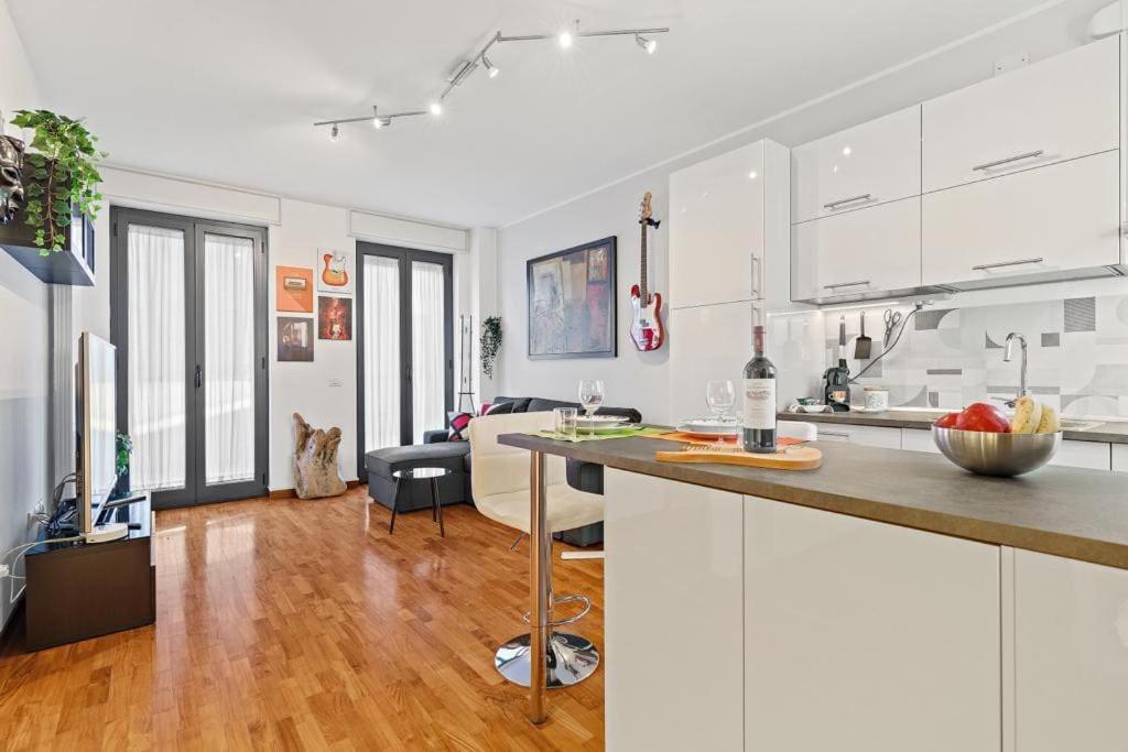 Milano-M1 Rock House Apartment Luaran gambar